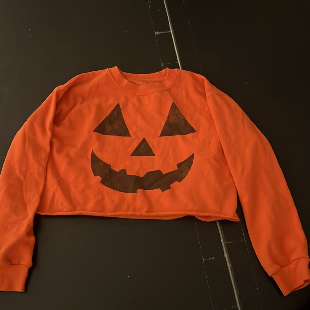 Pumpkin crop top